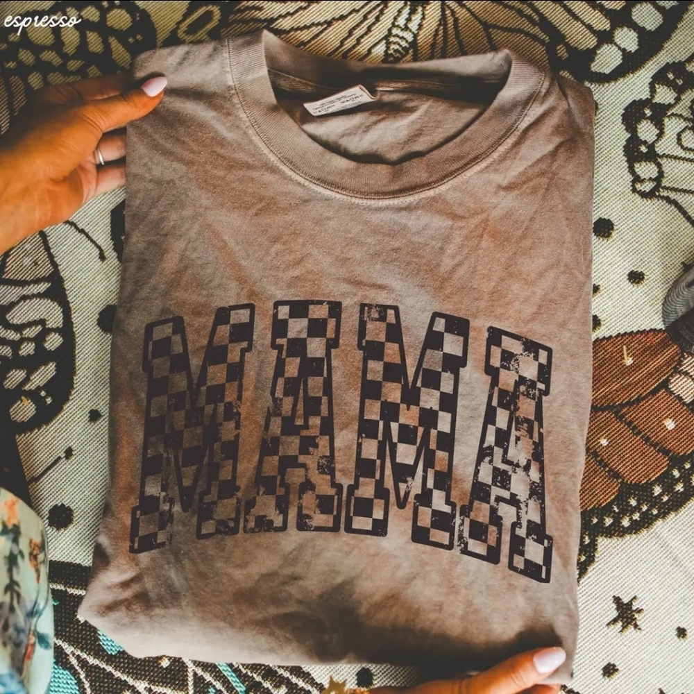 Mama Outline Checkered Tee